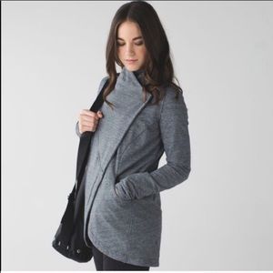 Lululemon wrap jacket size 6